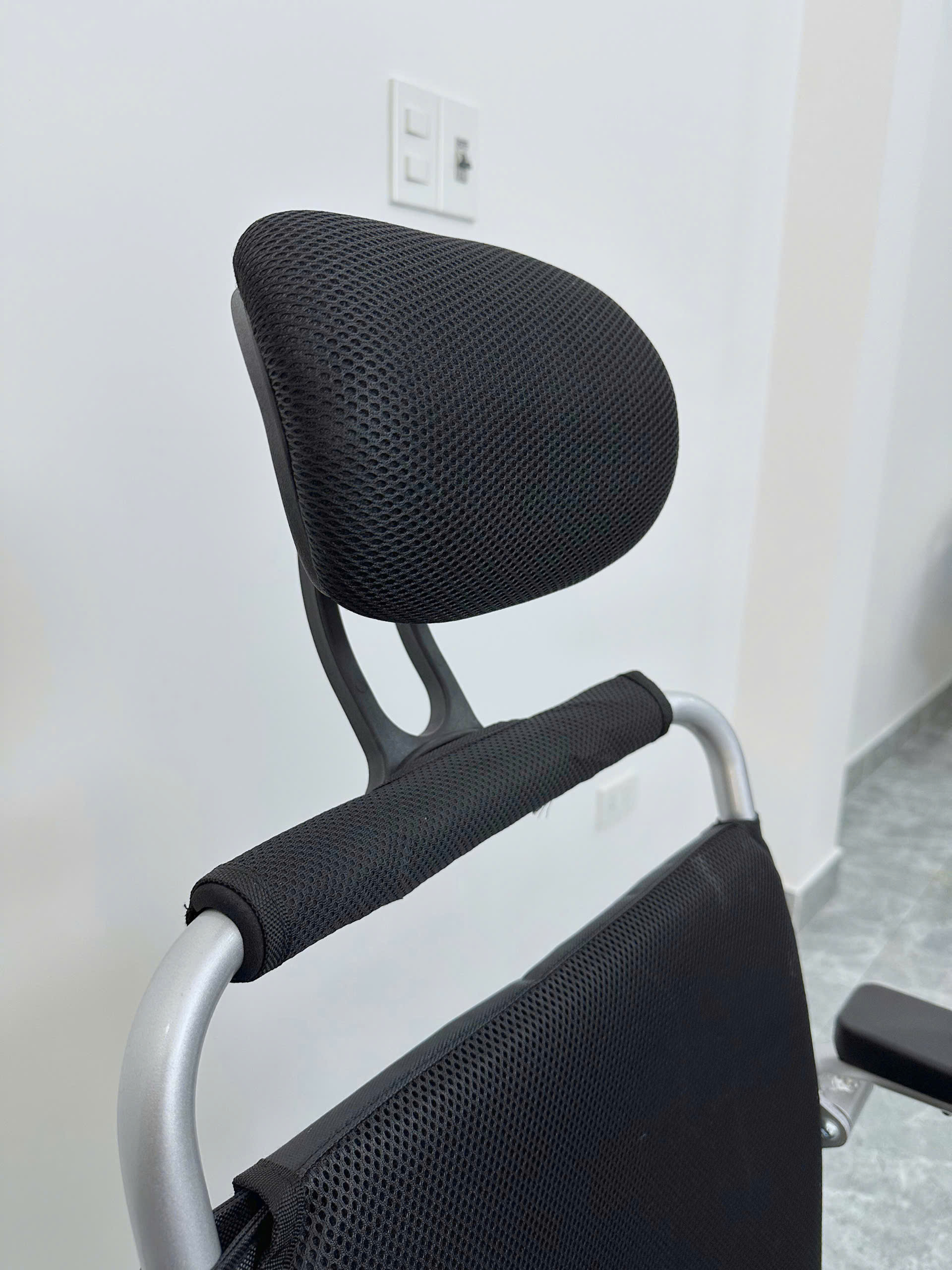 Xe lăn điện gấp gọn,điều khiển từ xa, ngả nằm, khung nhôm không rỉ Jerry 6012X Xe lăn điện gấp gọn,điều khiển từ xa, ngả nằm, khung nhôm không rỉ Jerry 6012X