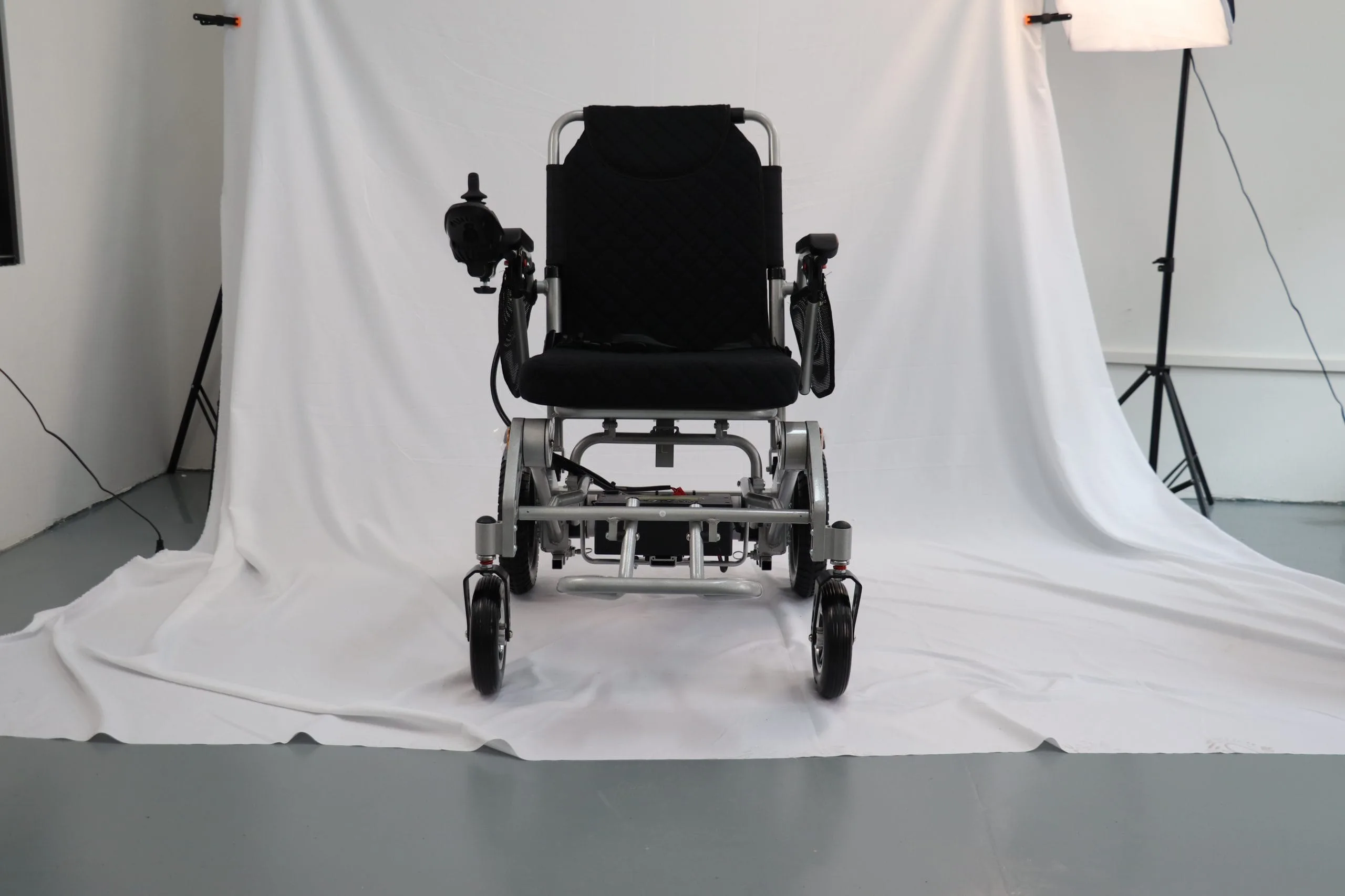 XE LĂN ĐIỆN CAO CẤP SIÊU GỌN D6000 XE LĂN ĐIỆN CAO CẤP SIÊU GỌN D6000