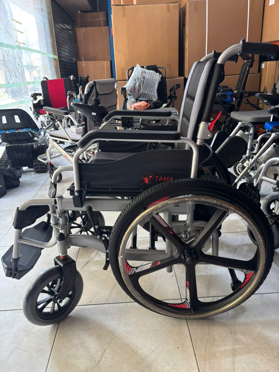 XE LĂN ĐIỆN CAO CẤP TAMA 24B VÀNH ĐÚC BÁNH ĐẶC XE LĂN ĐIỆN CAO CẤP TAMA 24B VÀNH ĐÚC BÁNH ĐẶC