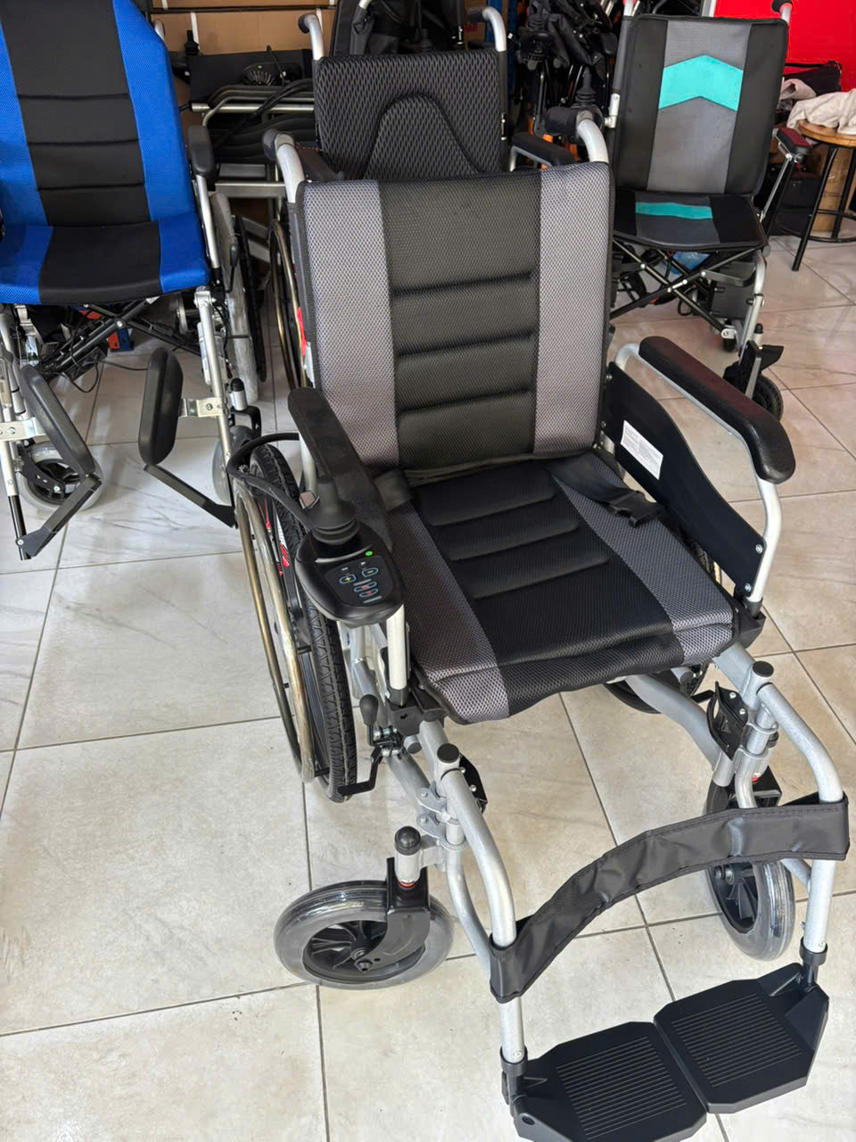 XE LĂN ĐIỆN CAO CẤP TAMA 24B VÀNH ĐÚC BÁNH ĐẶC XE LĂN ĐIỆN CAO CẤP TAMA 24B VÀNH ĐÚC BÁNH ĐẶC