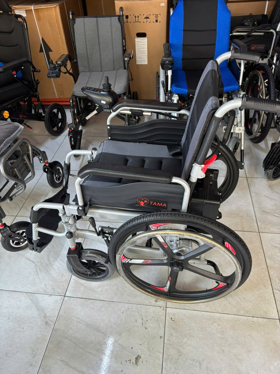 XE LĂN ĐIỆN CAO CẤP TAMA 24B VÀNH ĐÚC BÁNH ĐẶC XE LĂN ĐIỆN CAO CẤP TAMA 24B VÀNH ĐÚC BÁNH ĐẶC