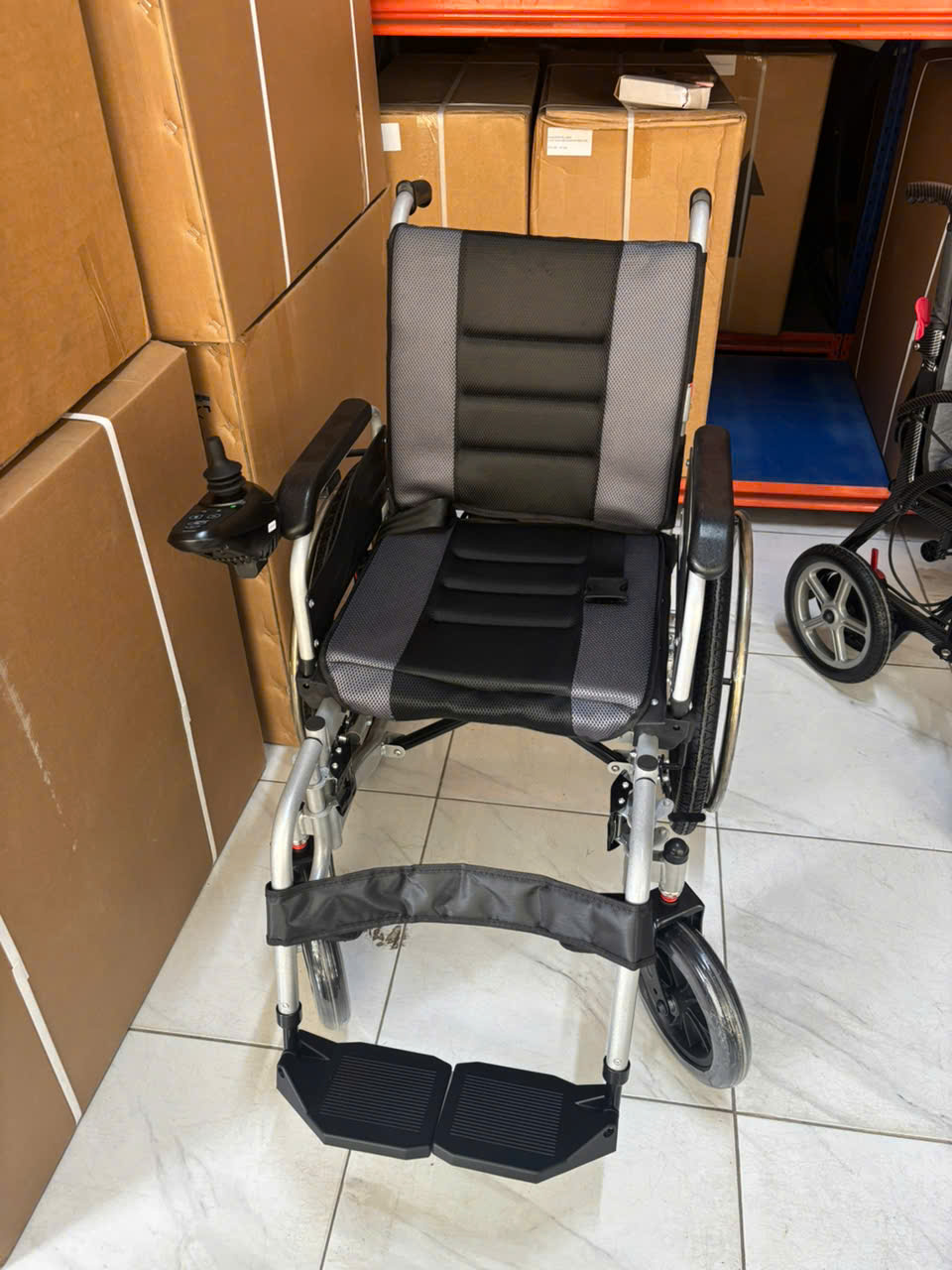 XE LĂN ĐIỆN CAO CẤP TAMA 24B VÀNH ĐÚC BÁNH ĐẶC XE LĂN ĐIỆN CAO CẤP TAMA 24B VÀNH ĐÚC BÁNH ĐẶC