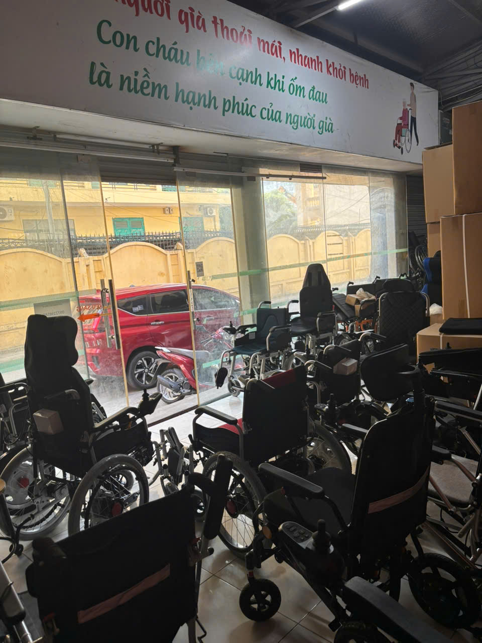 Cửa hàng xe lăn điện Tâm Việt Cửa hàng xe lăn điện Tâm Việt