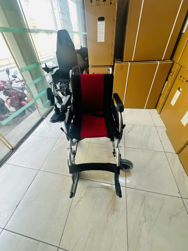 Xe lăn điện có lăn tay Jerry 301X