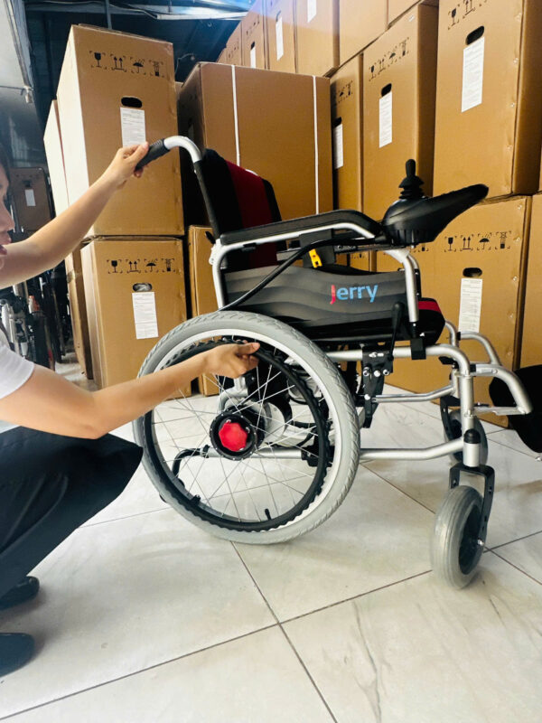 Xe lăn điện có lăn tay Jerry 301X