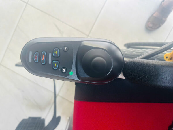 Xe lăn điện có lăn tay Jerry 301X